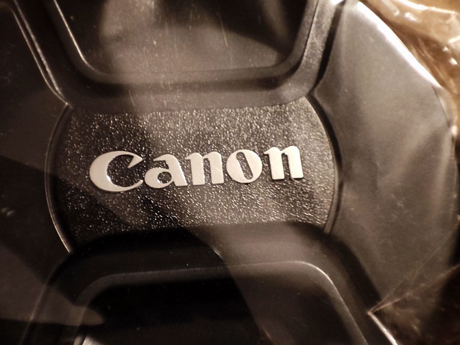 Капачки за обективи Canon - Чисто нови