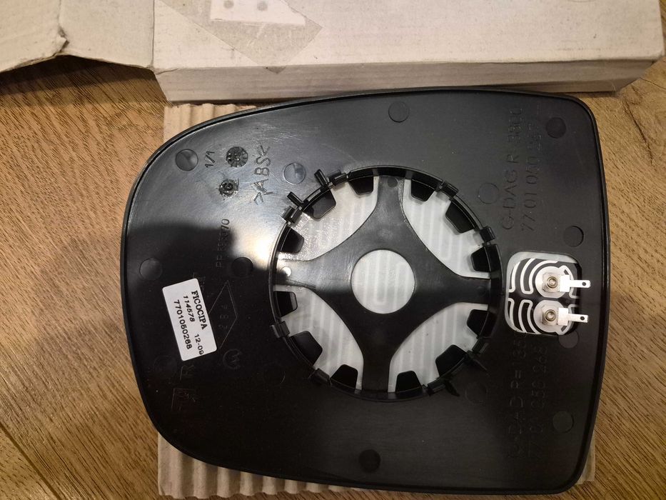 Огледало Nissan Primastar, Opel Vivaro и Renault Traffic 2007