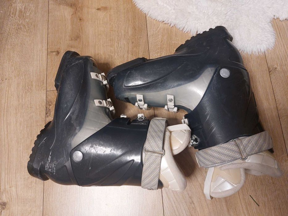 Ски обувки Rossignol 245