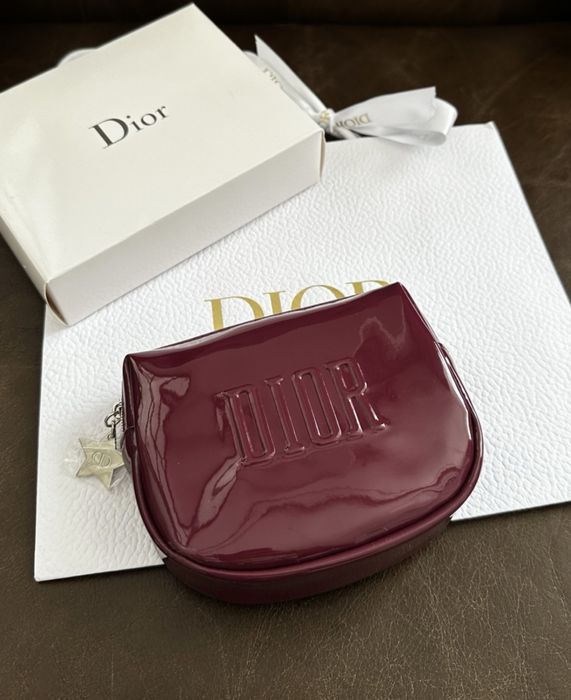 Стильная косметичка Dior