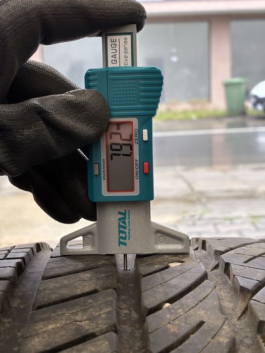 Летни Гуми 255/45/19 DOT 24