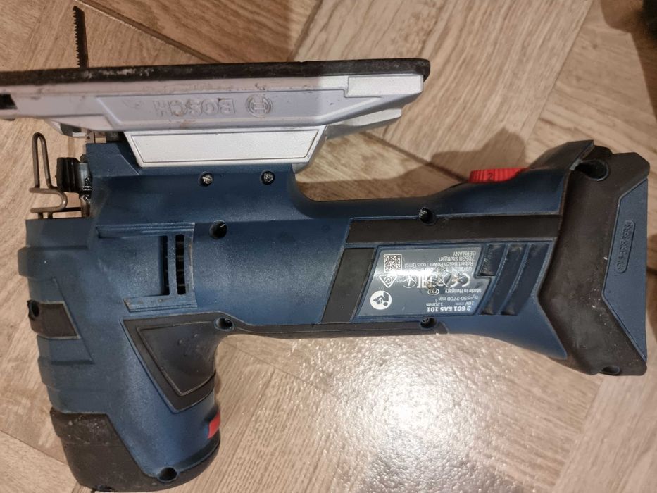 Прободен трион BOSCH GST 18V-Li S и винтоверт GSR 18V-55