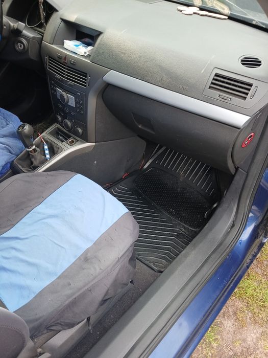 Vând Opel astra h  break 2005 motor 1.7 cdti