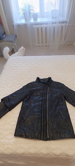 Продам куртки женские