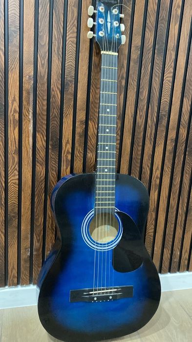 Срочно продается гитара, 30к ТОРГ УМЕСТЕН