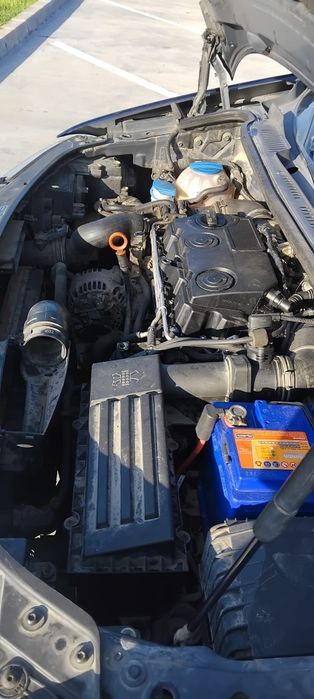 VOLKSWAGEN Touran 2008 — imagine 4