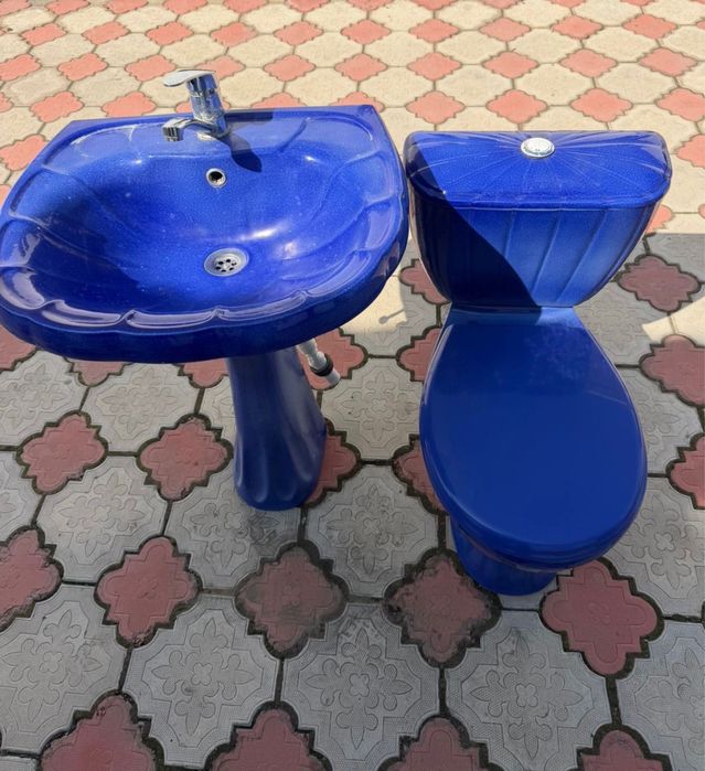 Раковина и унитаз