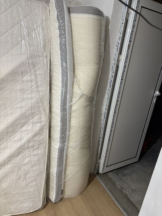 1 двоен и два единични матрака. Топап матрак.