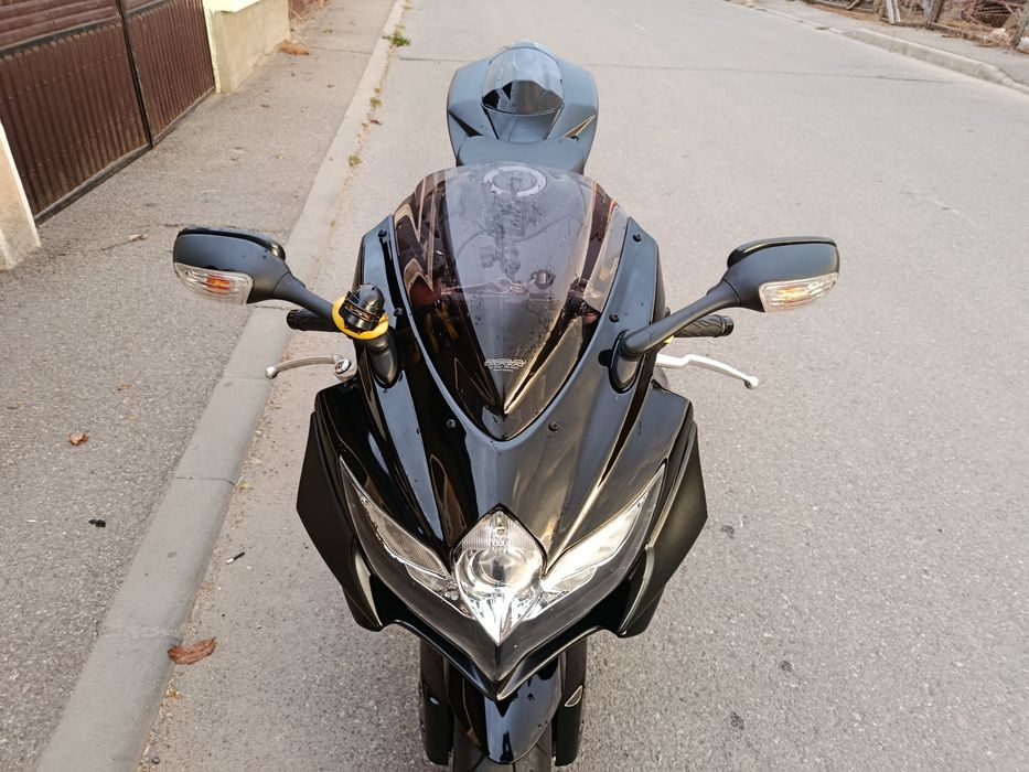 Suzuki gsxr 600 k8