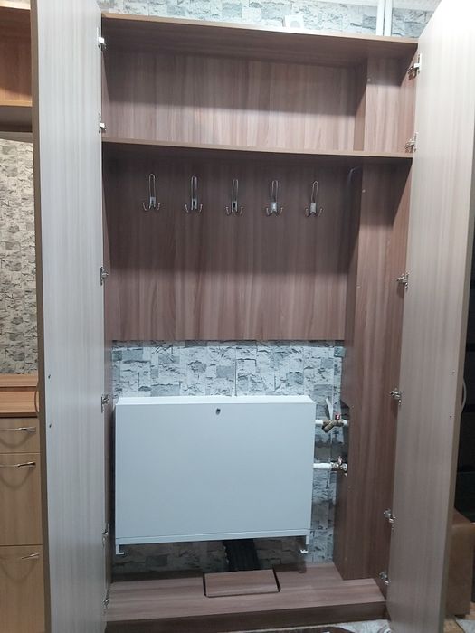 Продам прихожую.