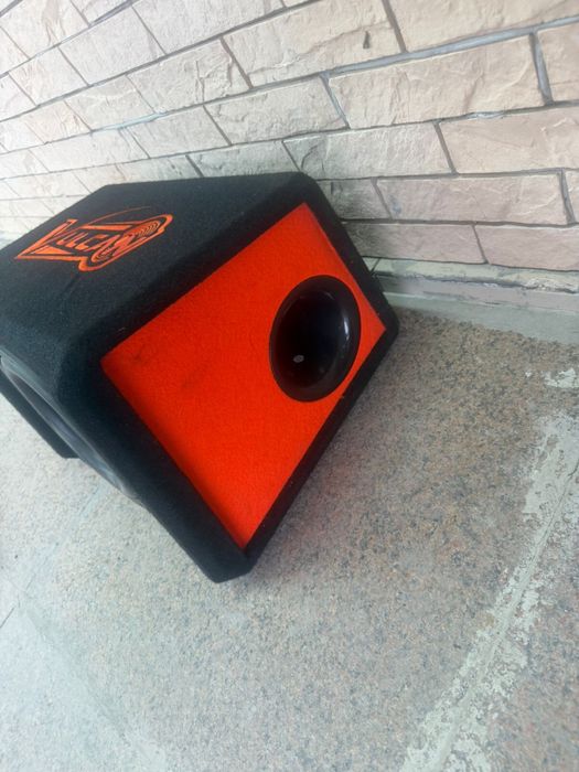 Продам саббуфер!!