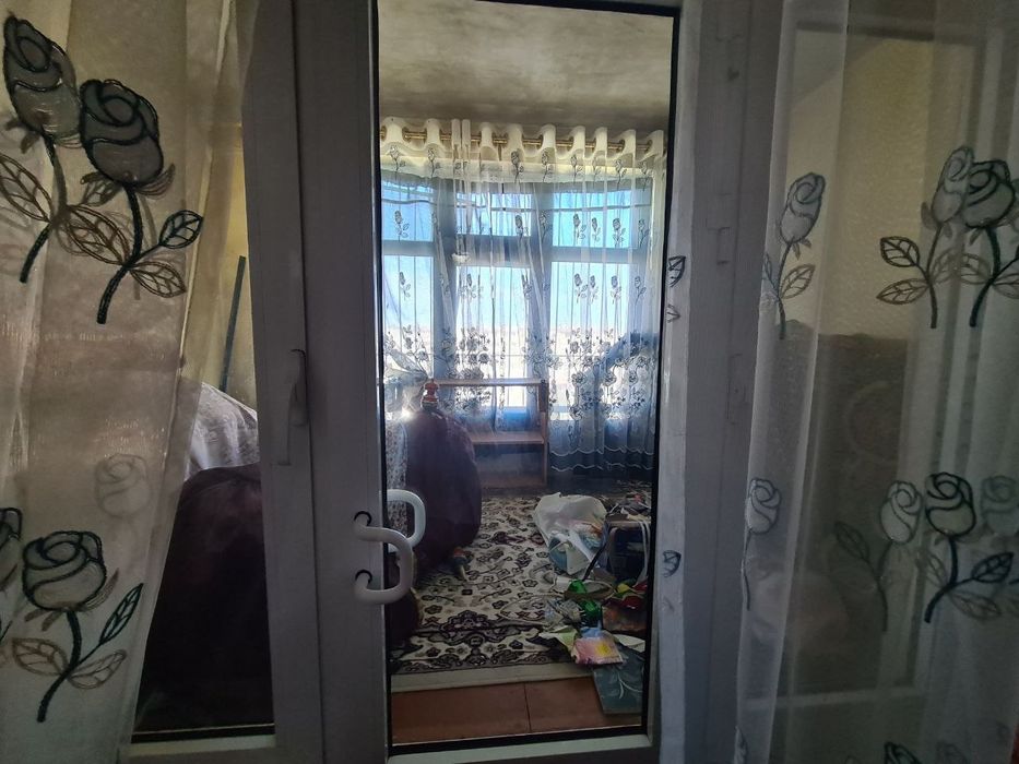 Srochna arzon kvartira sotiladi