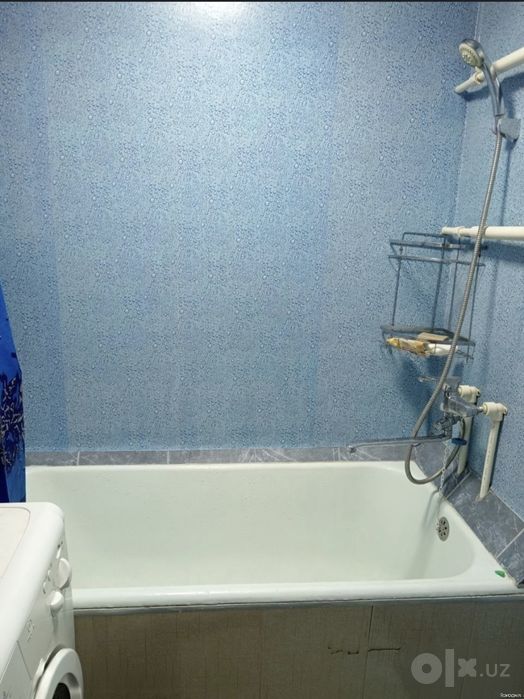 ТТЗ Ахмад Югнаки Мирзо Улугбек район продается квартира 1/5/5