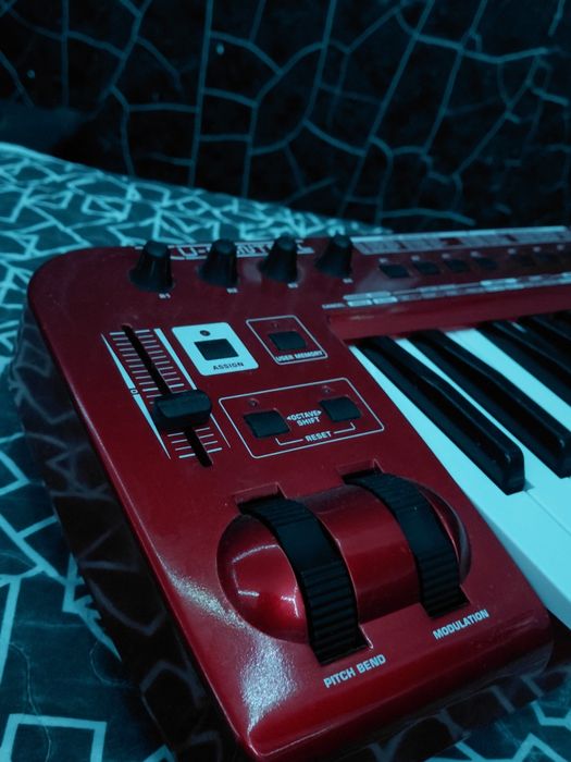 behringer umx250 midi–клавиатура