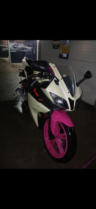 Yamaha yzf r125 , cat A1