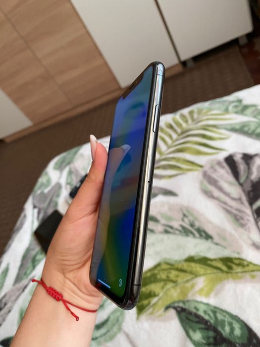 Iphone         x