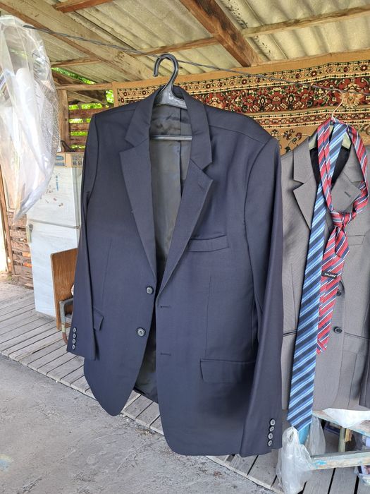 Костюмы с брюками тройка