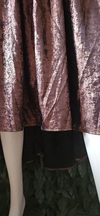 луксозна официална рокля в бронз на Promod