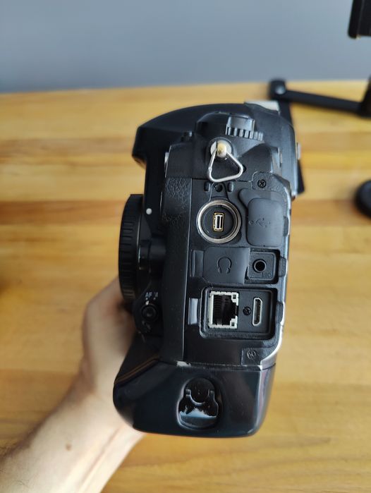 Nikon D4, обмен