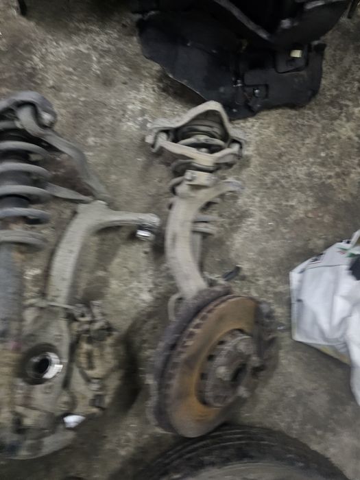 Brate amortizoare fuzeta disc etrier A4 B6 1.9