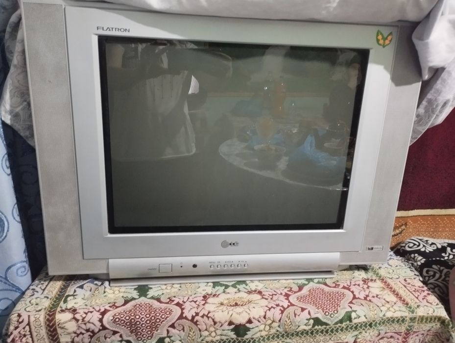 Продается телевизор