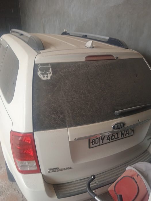 Kia karnaval sotiladi