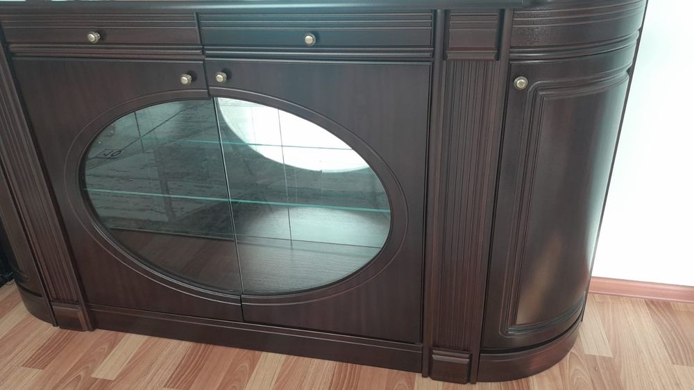 Гостини КОМОД жағдайы өте жақсы