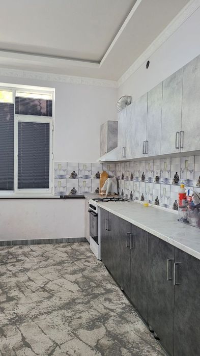 Аренда Катеж 5 хона Камунизм