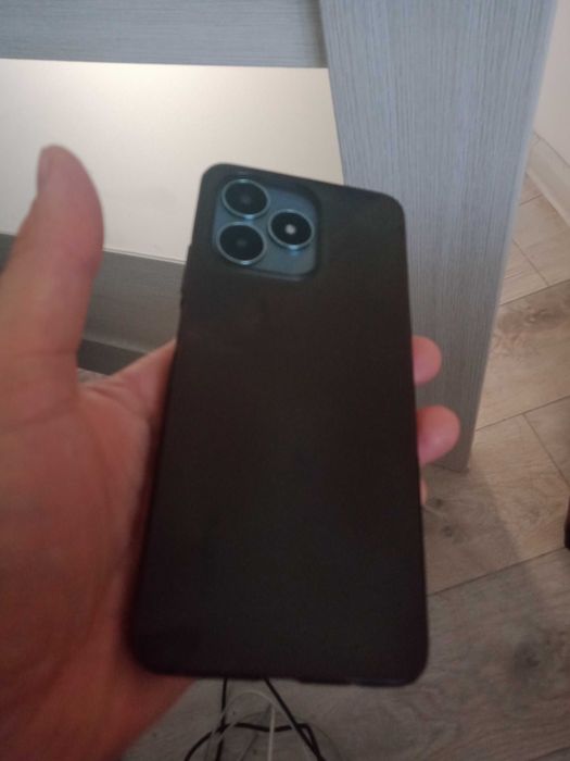 Продам телефон realme