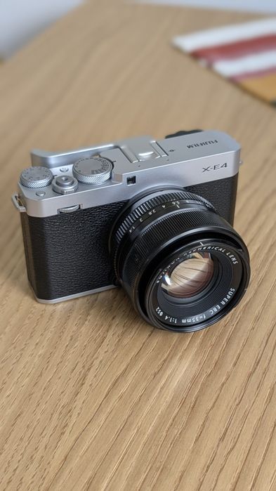 Fujifilm XE-4 Silver