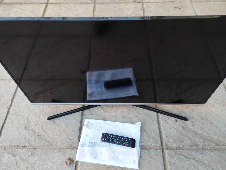 Телевизор Samsung 40j5100