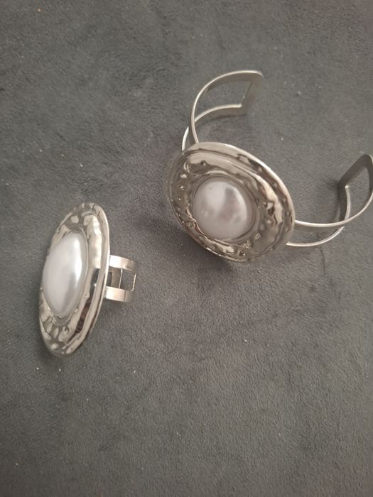 Украшения (колье,серьги,браслет)