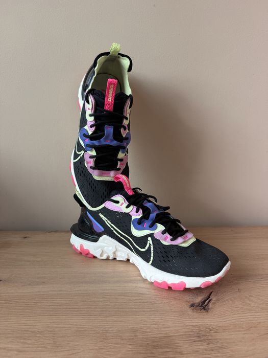 Nike React Vision 'Black Beyond Pink Volt'