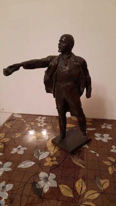 антиквариат статуэтки бюсты