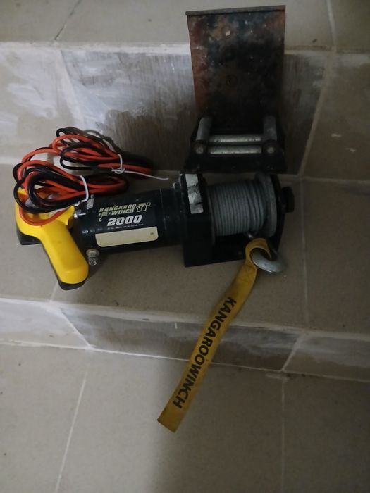 Електрическа лебедка Kangaroo Winch 2000 lbs