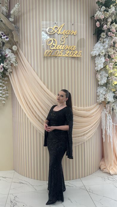 Черное вечернее платье