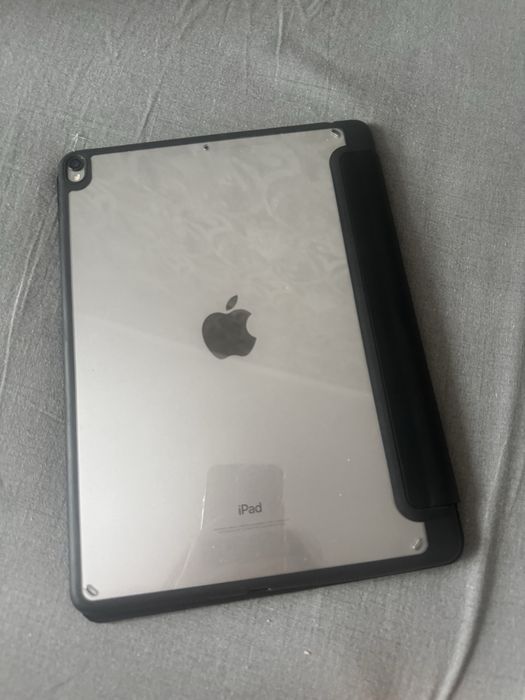 Продам айпад про 10,5