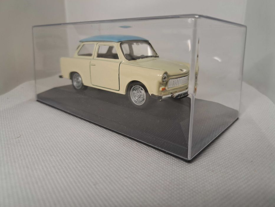 1:32 Trabant 601 - с рег. номер по избор - за колекция и подарък