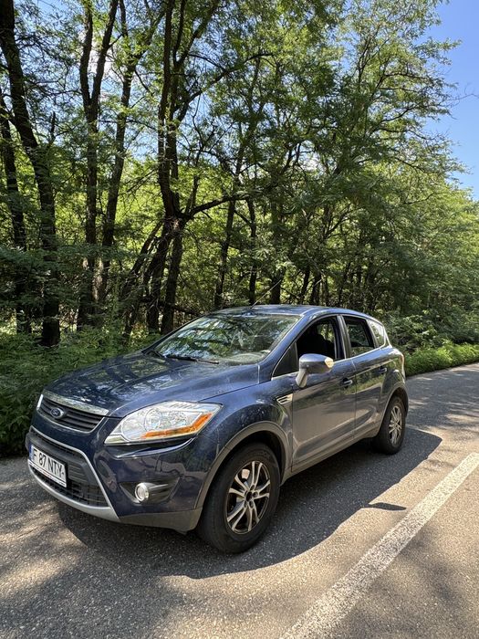 FORD Kuga 2010 — imagine 2