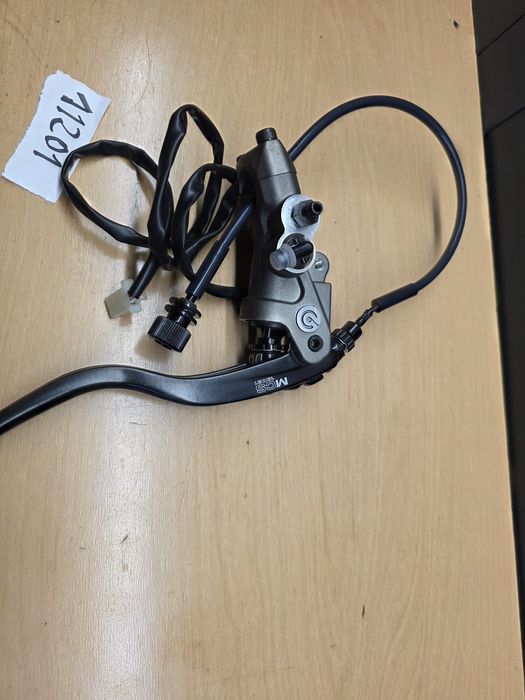 Pompa de frana radiala Brembo MCS 18 "21 noua , cu reglaj si senzor