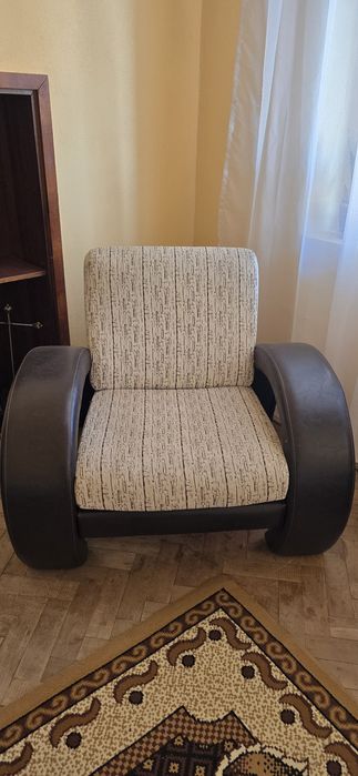 Set canapea cu fotolii si masuta
