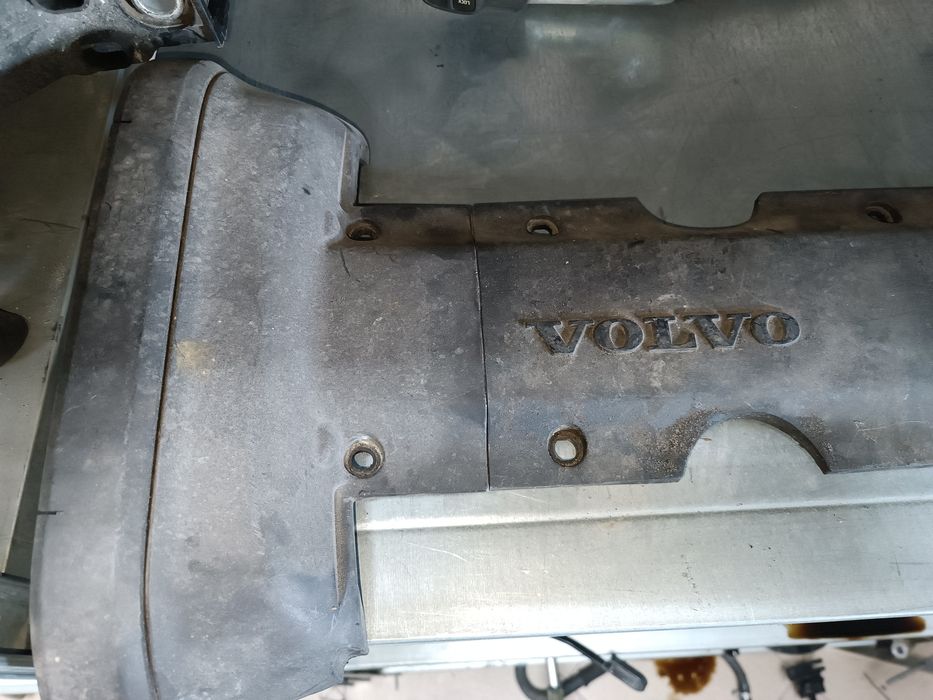 Капак двигател за Volvo XC70, 2.4T, 2001