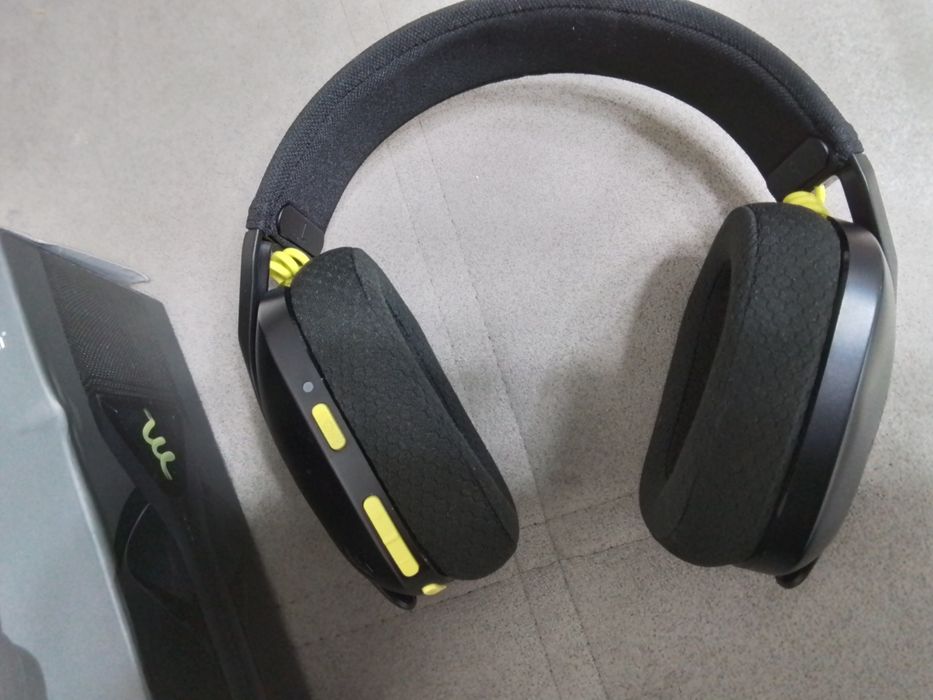 Наушники  Logitech чёрные