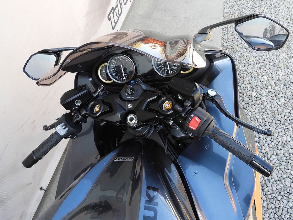 Motocicletă Suzuki Hayabusa GSX 1300 RR M6 | Rate | Leasing
