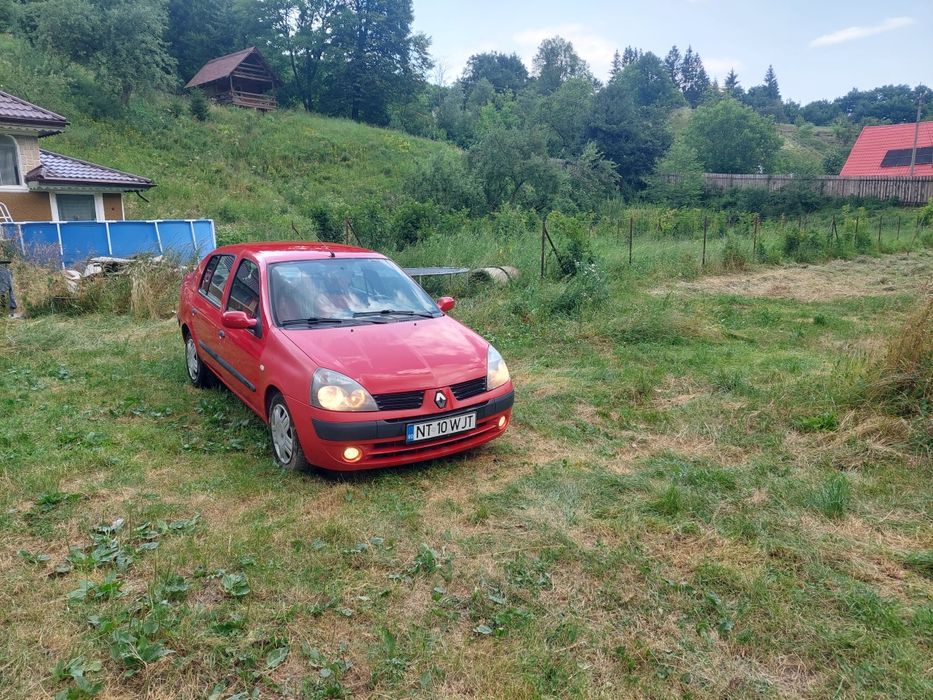 RENAULT Clio 2005