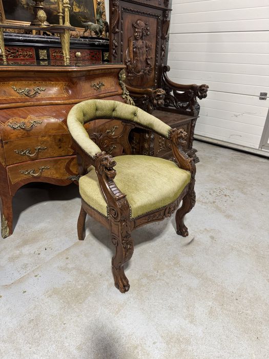 Fotoliu din lemn masiv sculptat manual