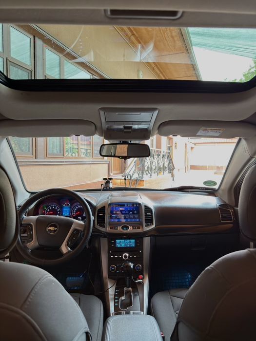 Shaxsiy avtomobil sotiladi — Chevrolet Captiva LTZ 2014-yil.
Mashina j
