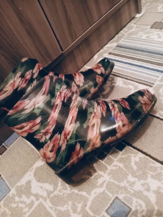 Женские сапоги бесплатно