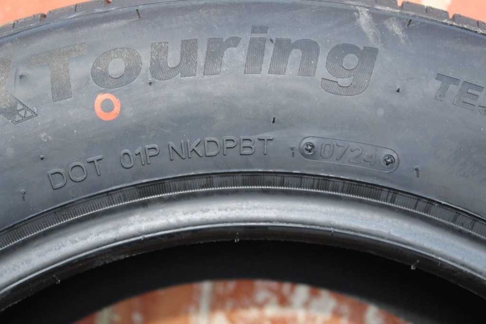 Anvelope vara noi 195/60R15 88V, Triangle