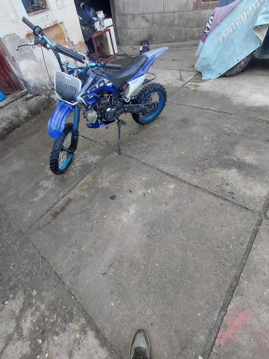 Urgent!Cross 125 cc e bun pentru înepatori